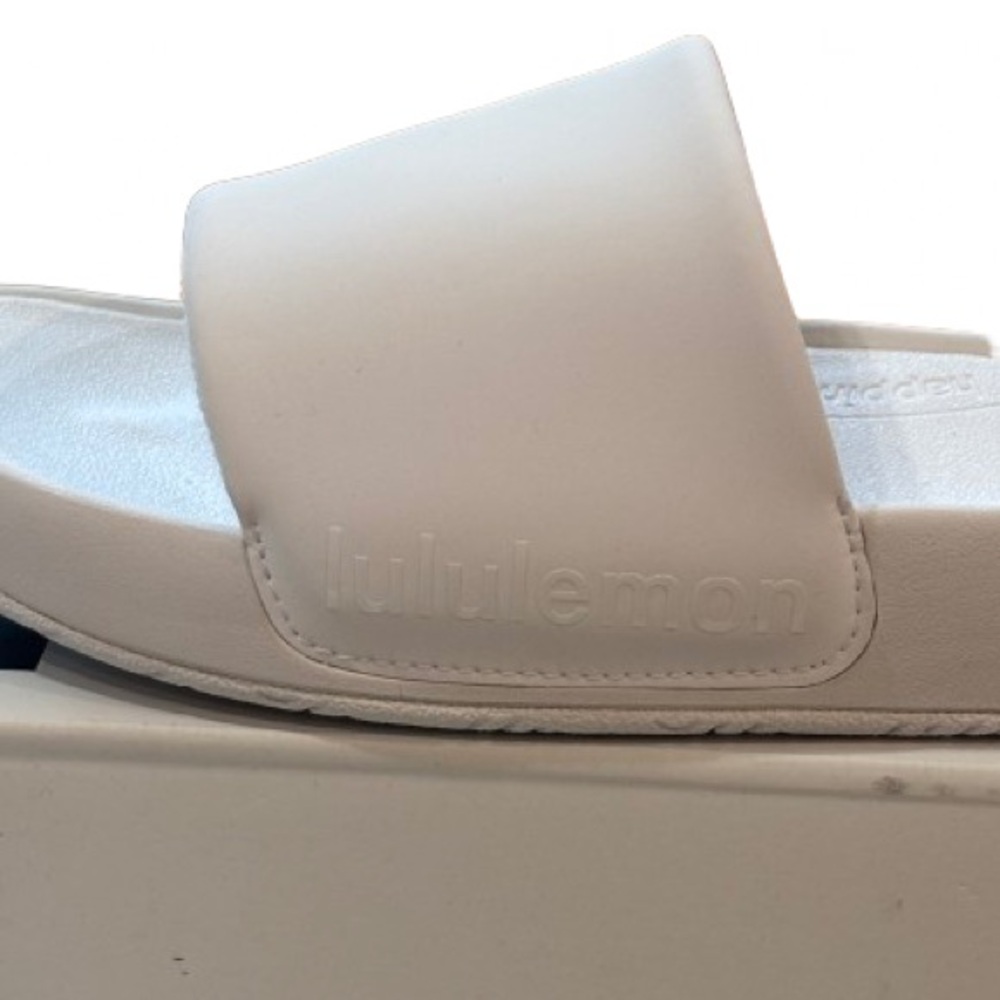 NIB Lululemon Women’s Restfeel Slide Light Vapor White Size 8 - Picture 3 of 11